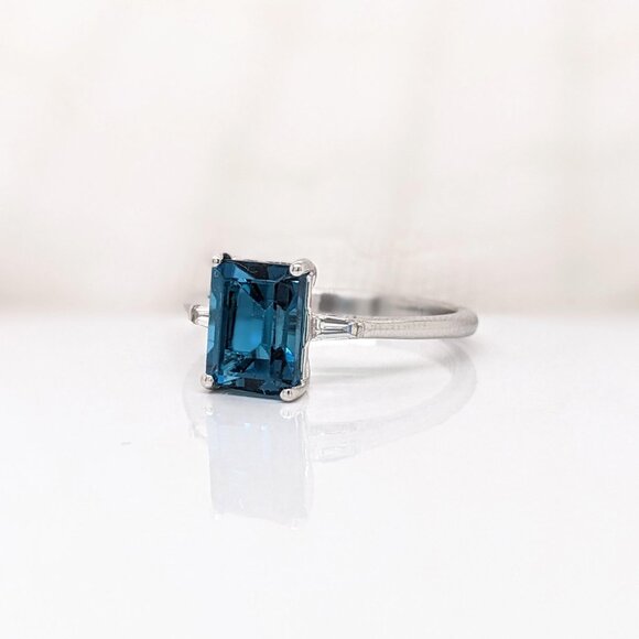 2.4cts London Blue Topaz Ring in Solid 14K Gold with Natural Diamond Accents - Picture 4 of 8